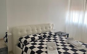 Nic Roma House